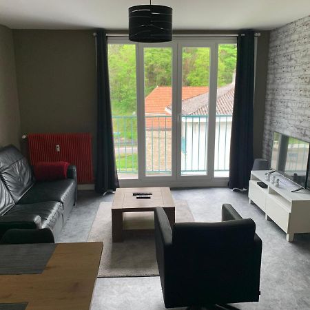 Appartement Tout Confort Dans Une Residence Calme Givet Ngoại thất bức ảnh