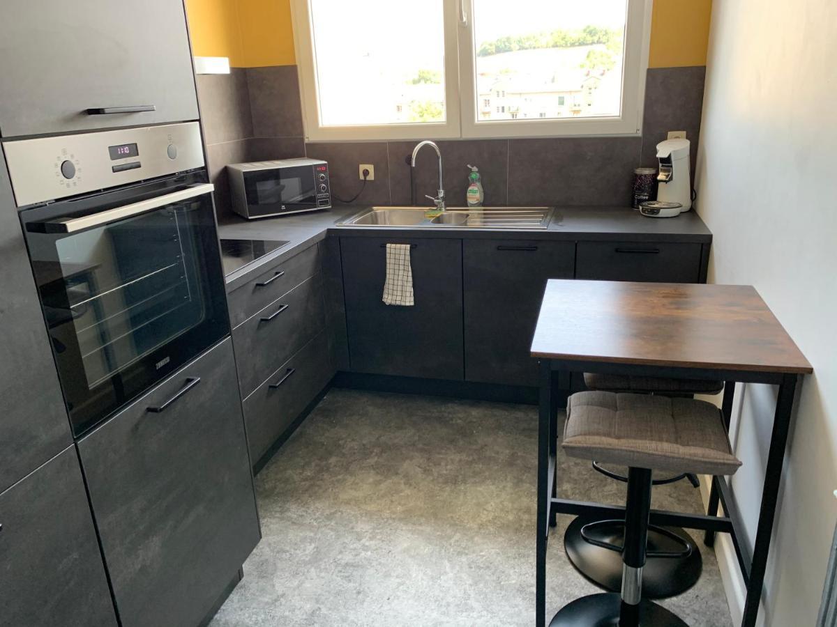 Appartement Tout Confort Dans Une Residence Calme Givet Ngoại thất bức ảnh